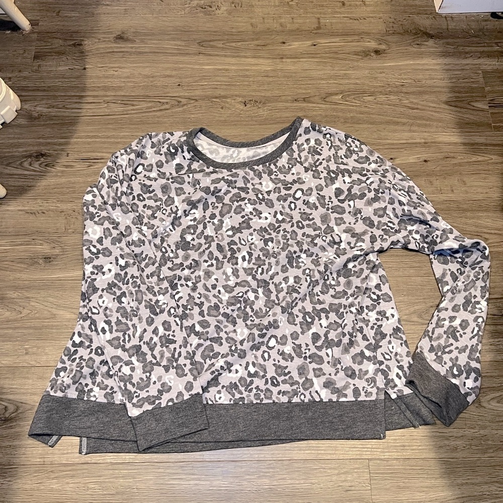 Cuddle Duds Leopard Sweatshirt *NWOT*